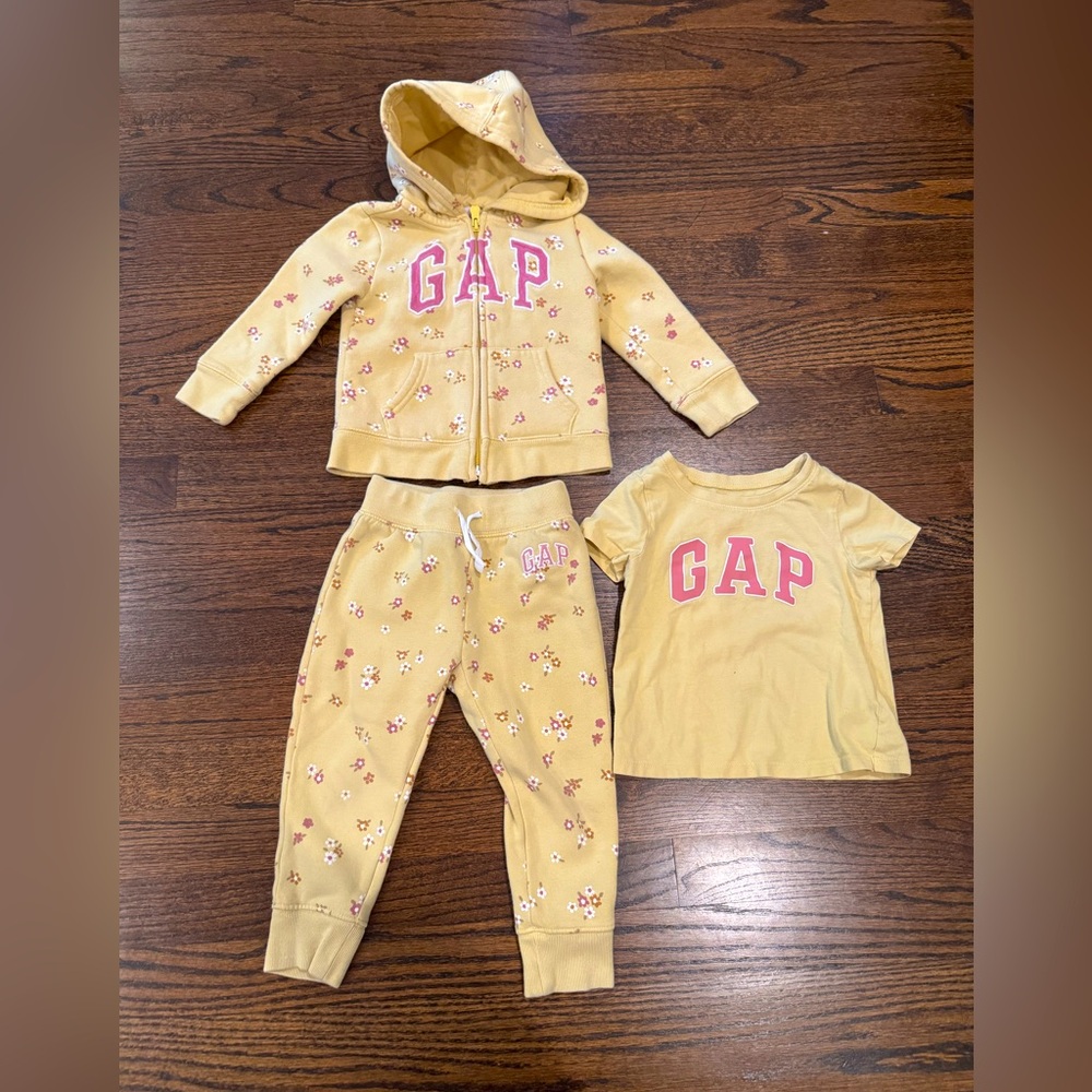 EUC Gap Sweatsuit with Matching Tee!